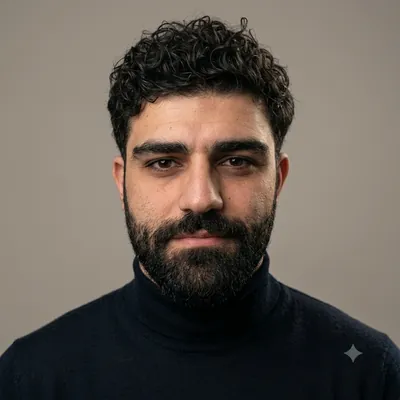 شاهین دانادوست